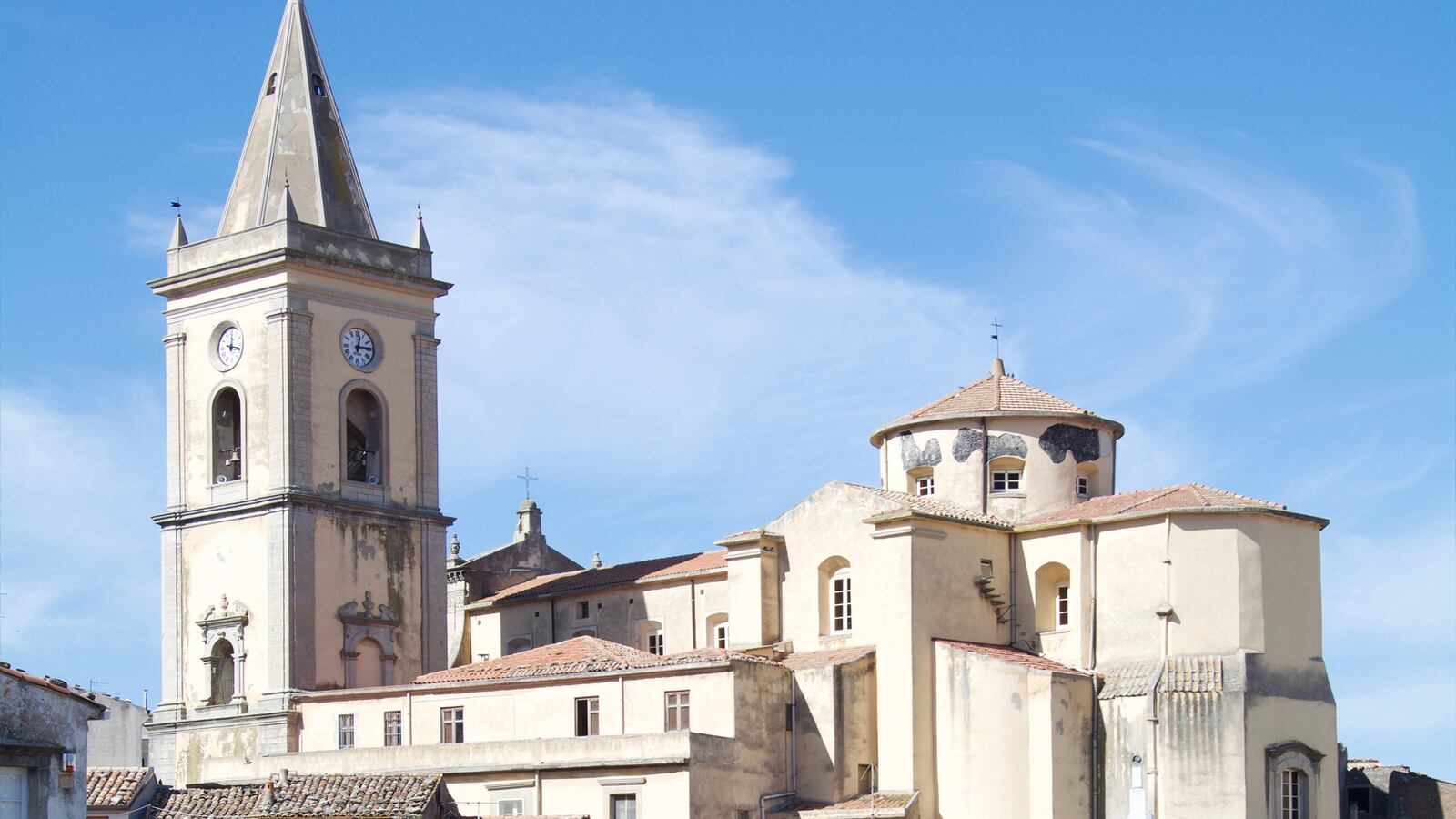 181122-Keahey-Sicily-tease_copy_pbwyem