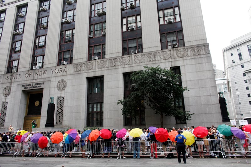 galleries/2011/07/24/new-york-gets-hitched/gay-wedding-new-york-7_h3npzi