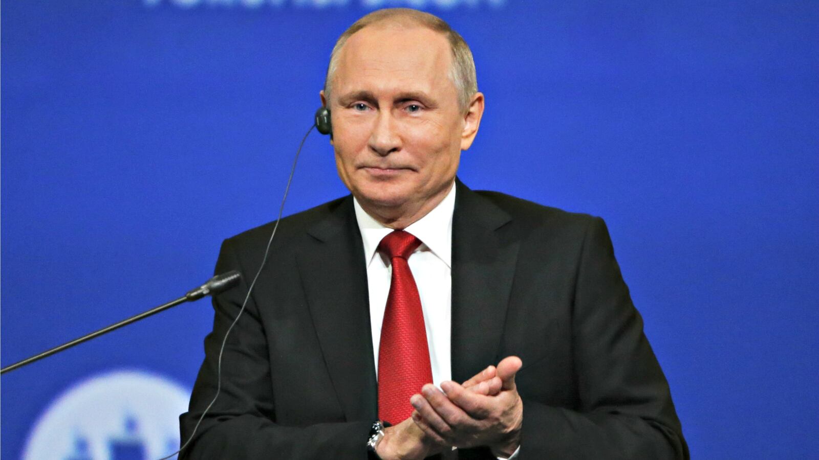 170602-putin-kelly-cheat_zo8afw