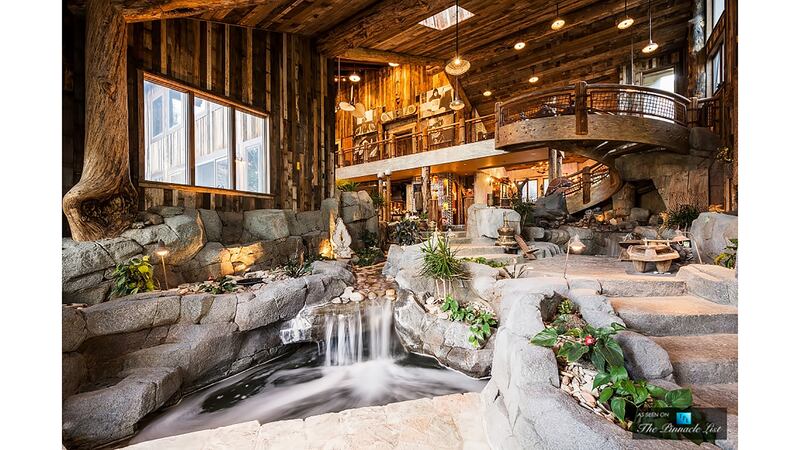 171022-mcnearney-omg-want-this-house-07_dmyi7b