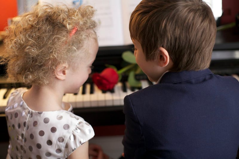 galleries/2013/05/06/tamms-prison-project-makes-prisoners-dreams-come-true-photos/130502-GAL-tamms-11-Two-Children-Piano_cqkfly