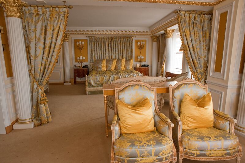 galleries/2013/05/08/it-costs-how-much-12-crazy-expensive-hotel-suites-photos/130507-new-york-palace_ztb0mu