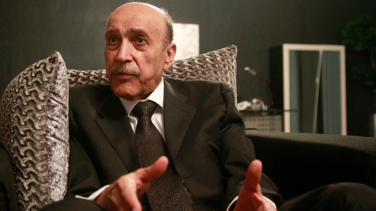 articles/2012/07/19/mubarak-s-spy-chief-omar-suleiman-dies/salama-mukhabarrat-suleiman-dead-tease_ghbcsr