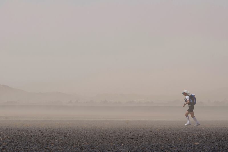 galleries/2016/04/13/marathon-in-the-moroccan-desert/160413-morocco-race3_ernif4