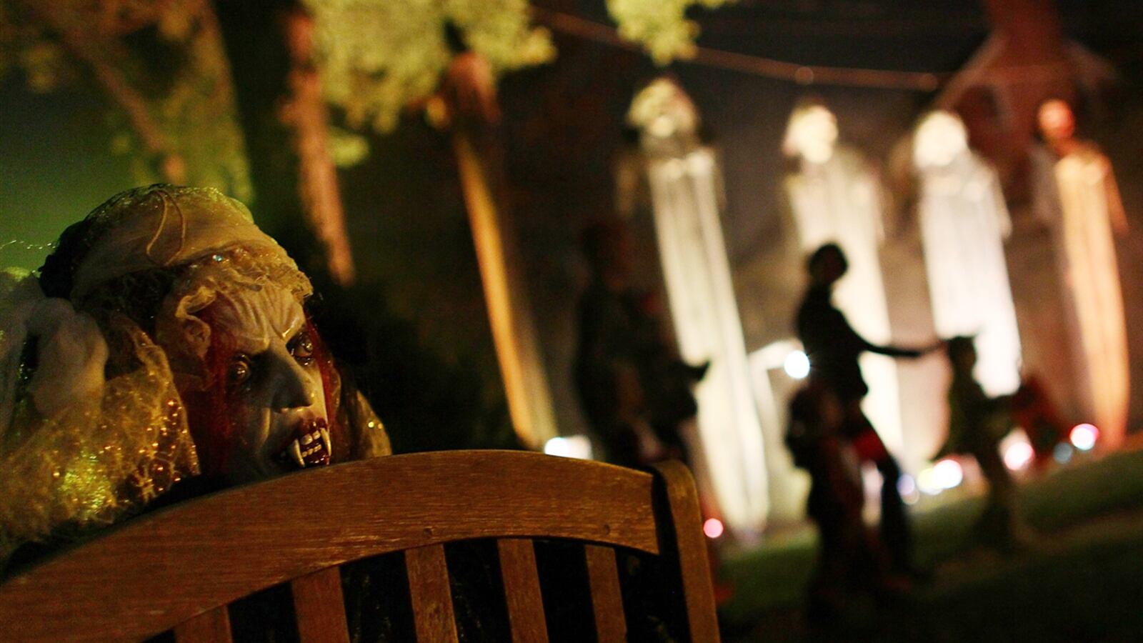 articles/2012/10/31/los-angeles-washington-more-trick-or-treat-capitals/trick-or-treat-capitals-tease_umcuef