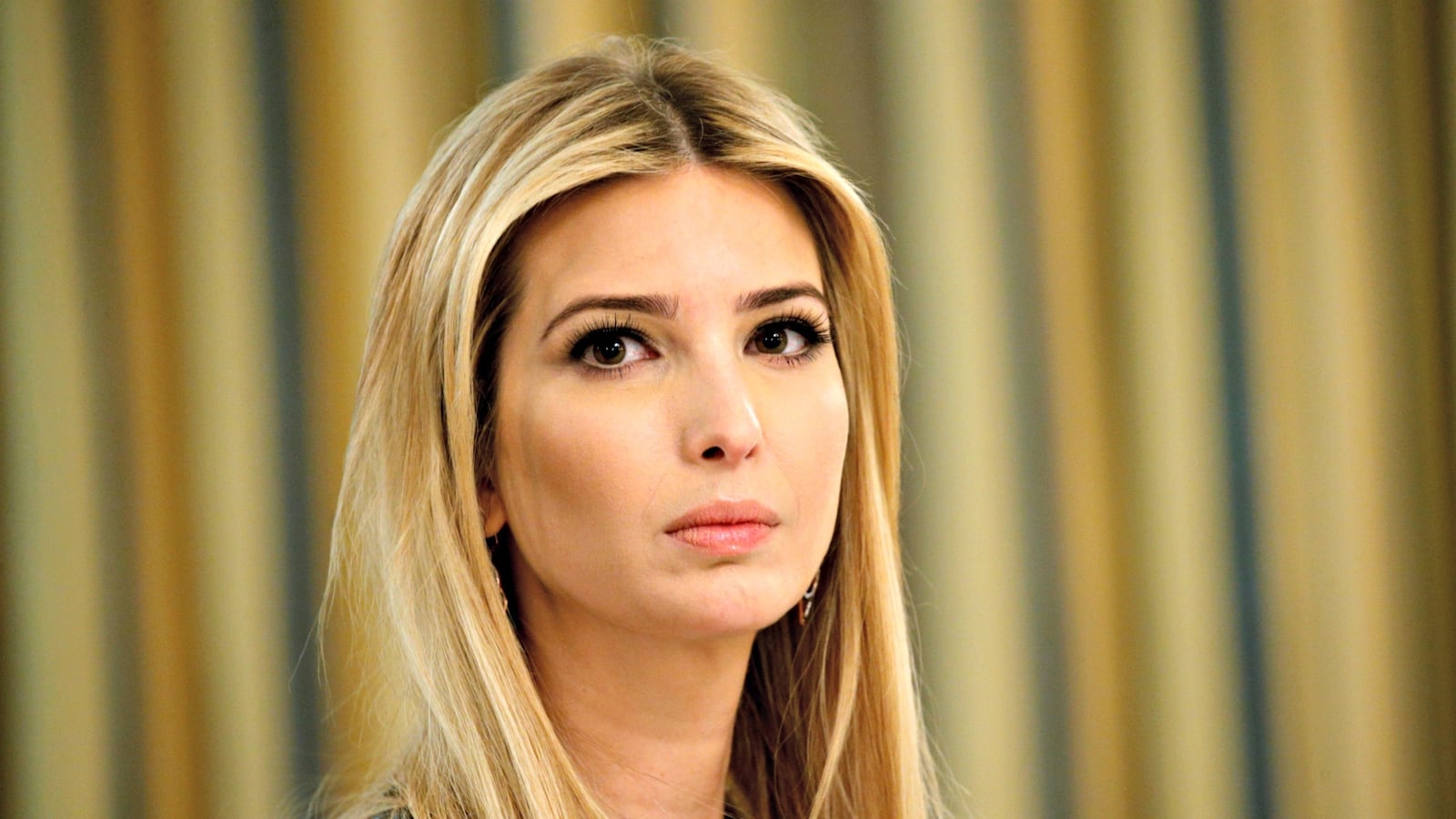 cheats/2017/03/29/ivanka-trump-becomes-wh-employee/170329-ivanka-white-house-cheat_yiccen