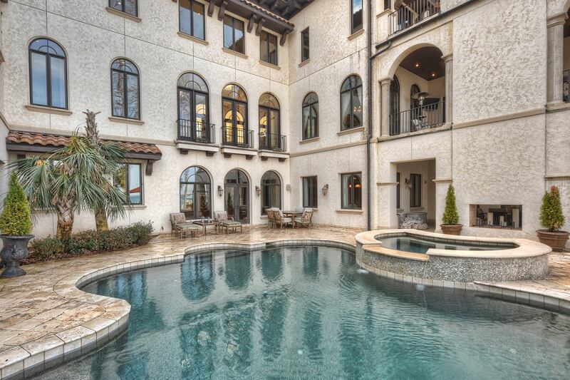 galleries/2014/12/13/omg-i-want-this-house-cornelius-north-carolina-photos/141211-omg-nc-2_mwpdx3