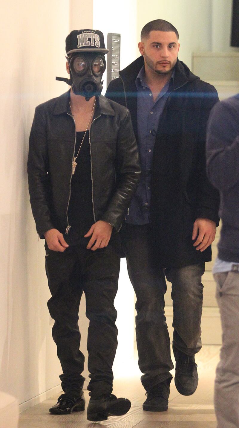 galleries/2013/03/01/from-jennifer-lawrence-to-justin-bieber-best-worst-dressed-of-the-week-photos/130228-good-bad-fashion-Bieber_tbbbph