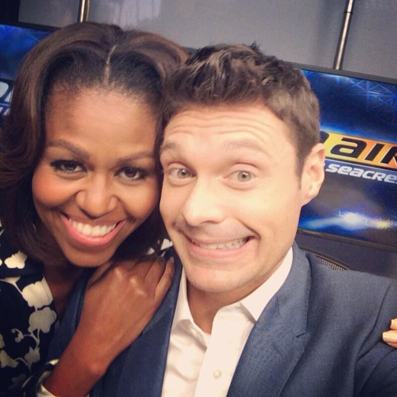 galleries/2014/02/02/meryl-streep-katy-perry-the-week-s-best-celebrity-selfies-photos/seacrest_c6g3oo