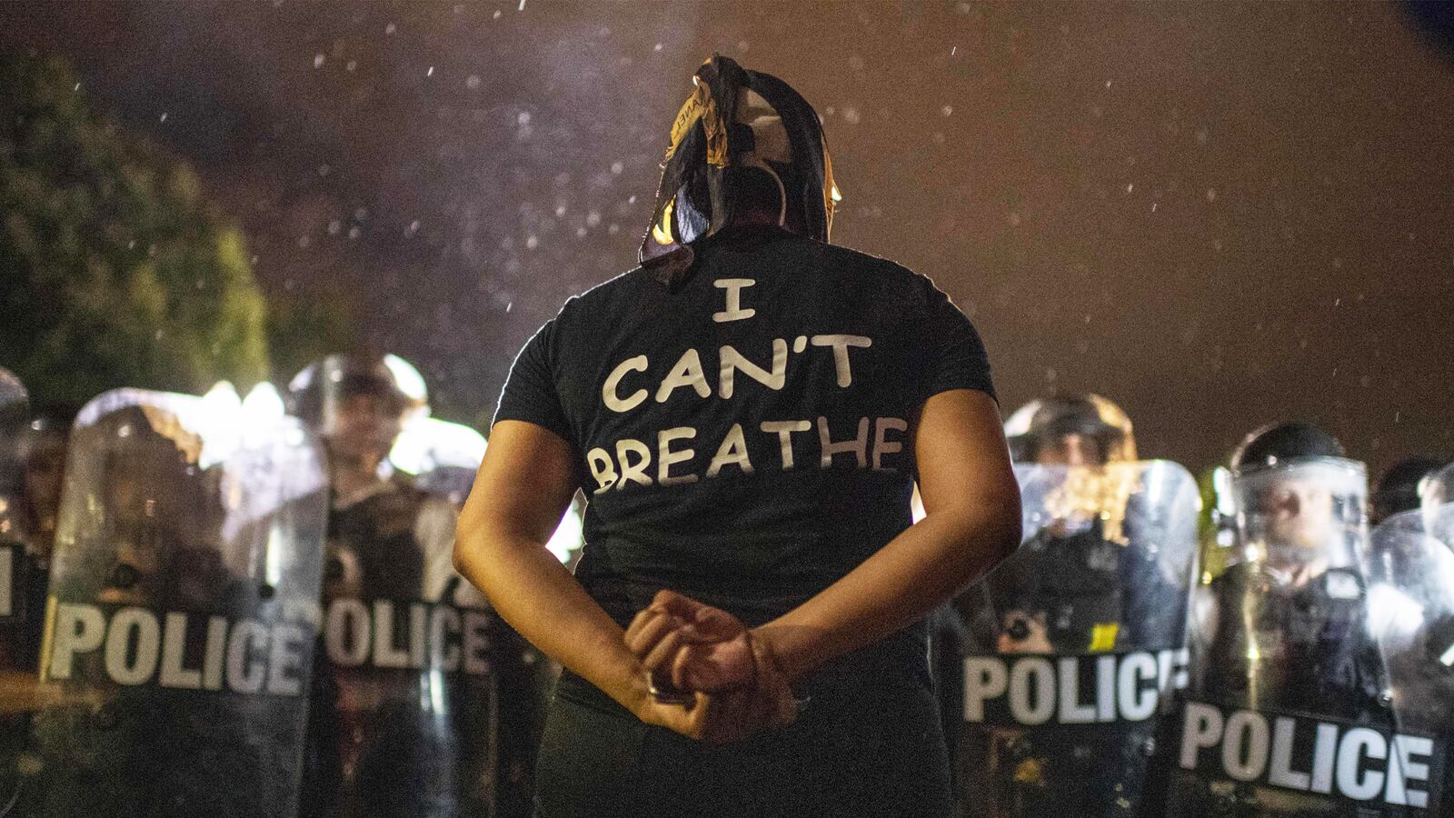 200601-Clooney-Floyd-protest-tease_gjl4h0