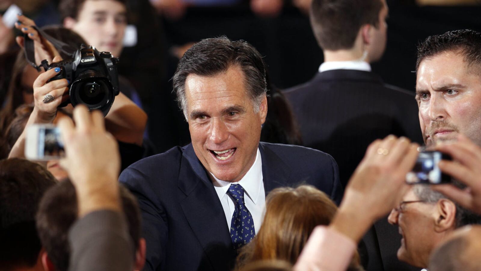 articles/2012/02/29/electability-key-romney-primary-win-in-arizona/mitt-with-fans_mx9wko