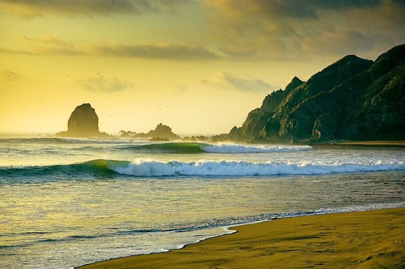 galleries/2014/07/27/chris-burkard-captures-surfing-at-the-ends-of-the-earth-photos/140725-surf-1_zvnzcj