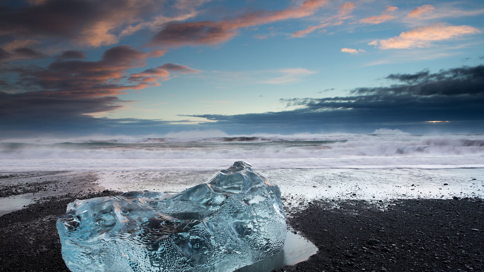 cheats/2013/06/14/sea-ice-melts-from-below/130614-iceberg-cheat_glfmii