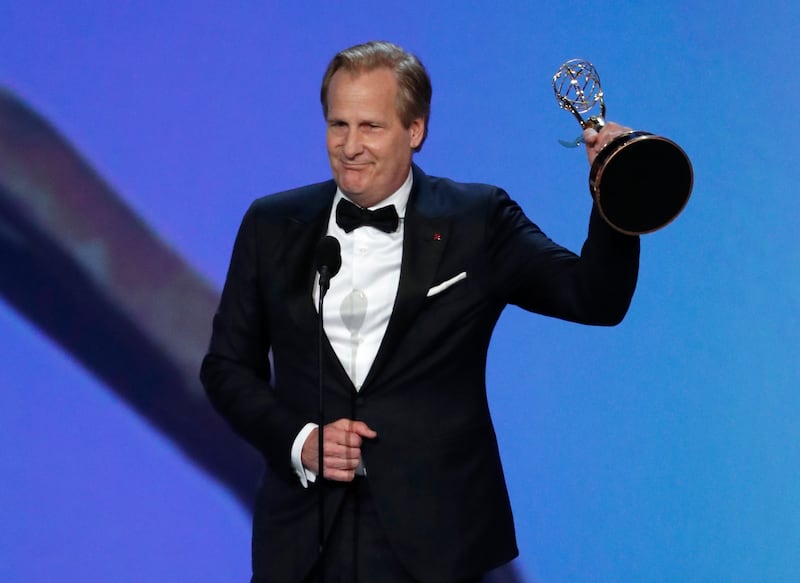 Jeff Daniels wins an Emmy