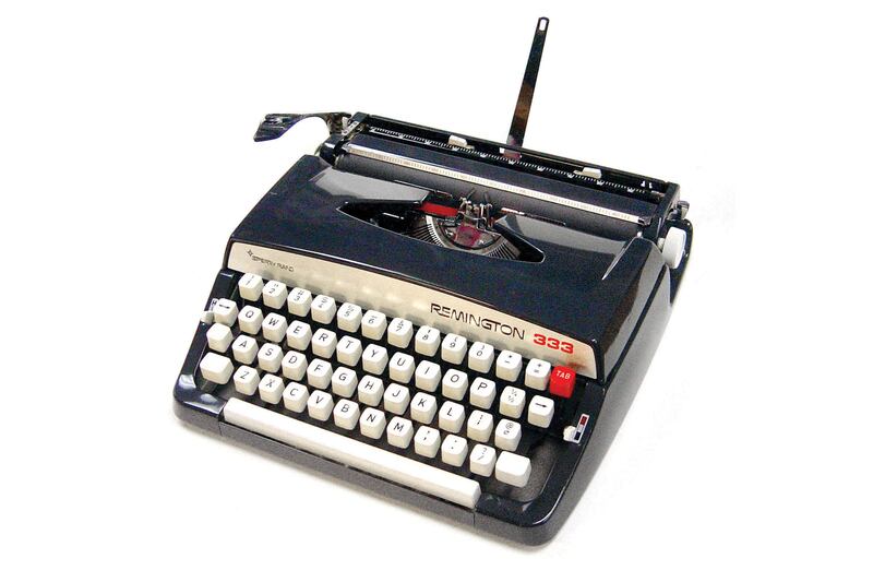 galleries/2016/01/02/the-typewriter-revolution/151114-typewriter-6-p106_ckitqo