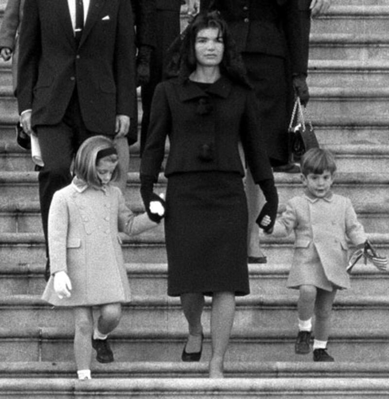 galleries/2011/01/15/anniversary-of-jfk-s-inauguration/kennedy-funeral-9_ocwrcz