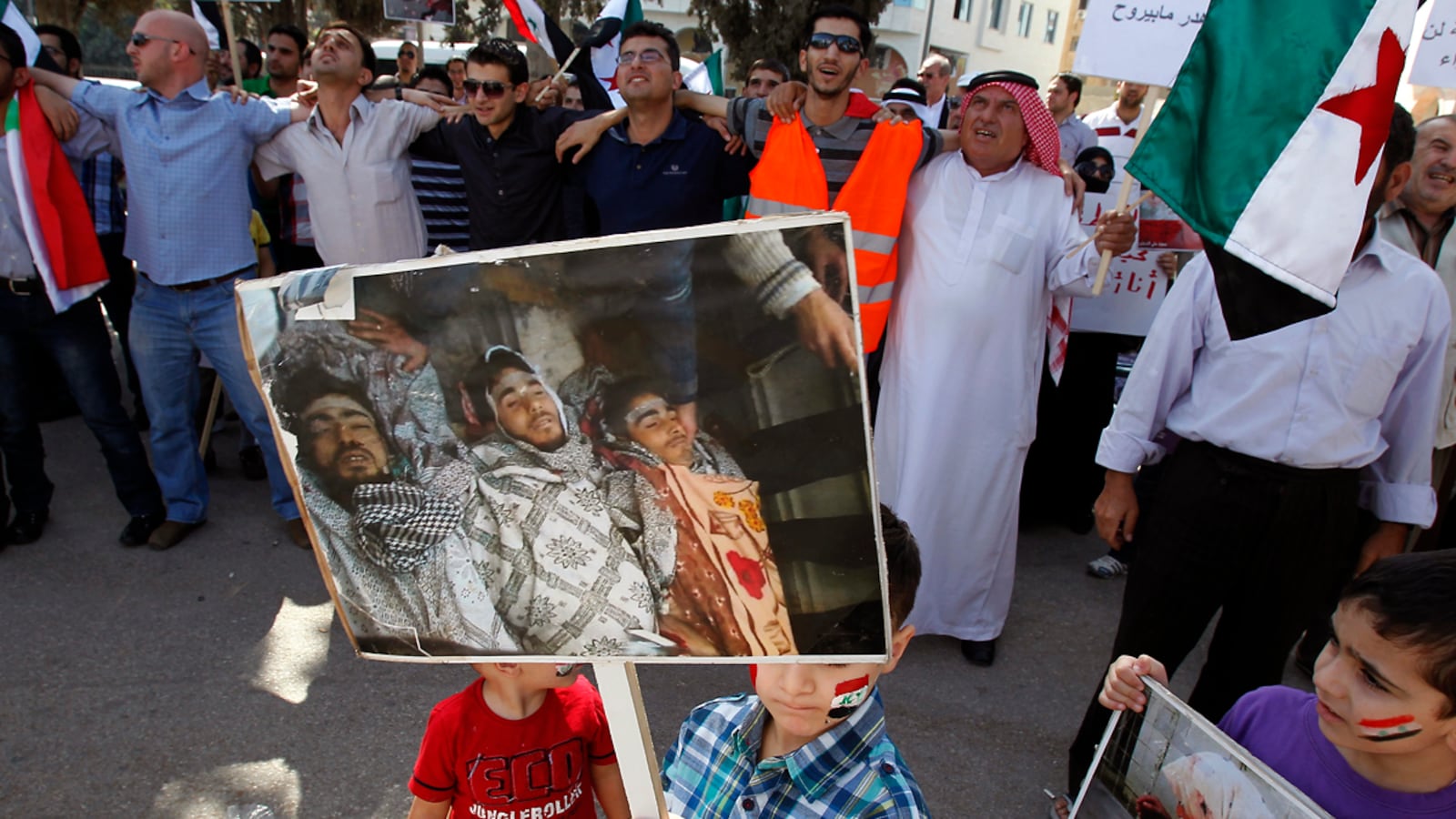 cheats/2011/10/15/syrian-forces-kill-funeral-mourners/syria-deaths-cheat_zzkumh