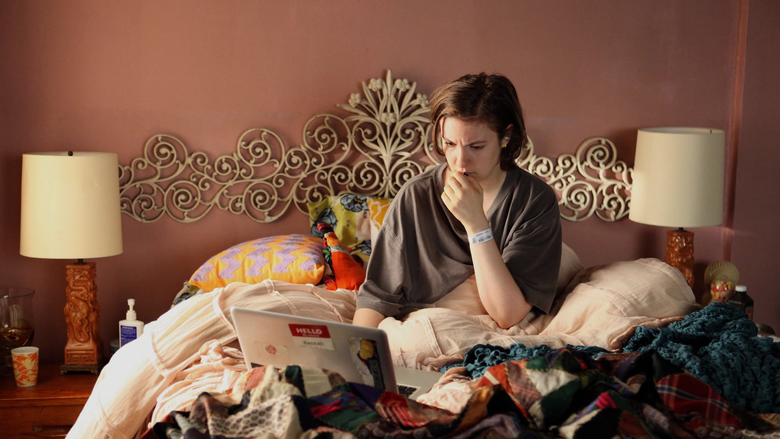 articles/2015/07/31/how-to-write-a-novel-in-the-dark/150730-adcock-tiny-apt-tease_s5zb0r