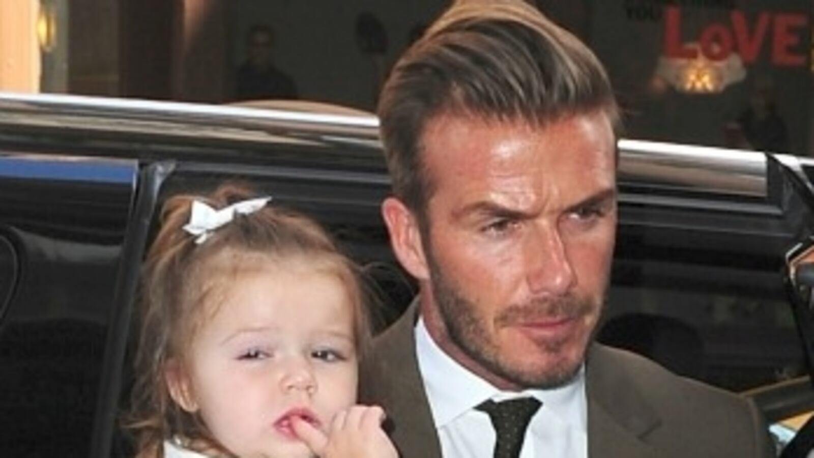 articles/2012/09/13/harper-beckham-s-an-it-girl-met-gala-will-have-punk-theme/harper-beckham-fashion-cheat_ssgr4c