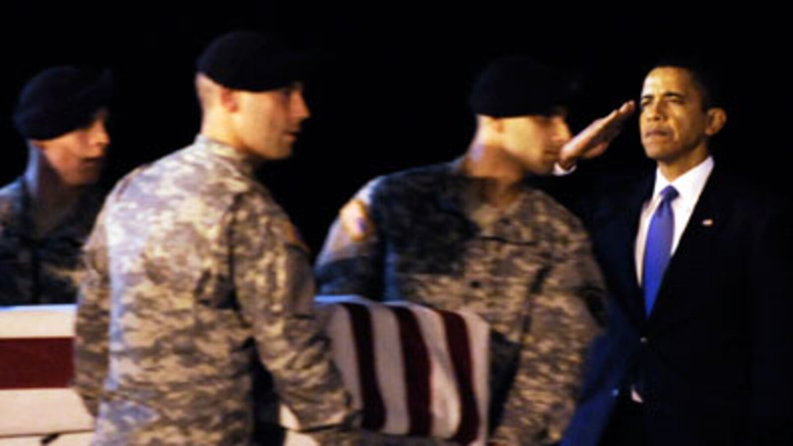 cheats/2009/10/29/obama-visits-war-dead/obama-fallen-soldiers_gkykt9