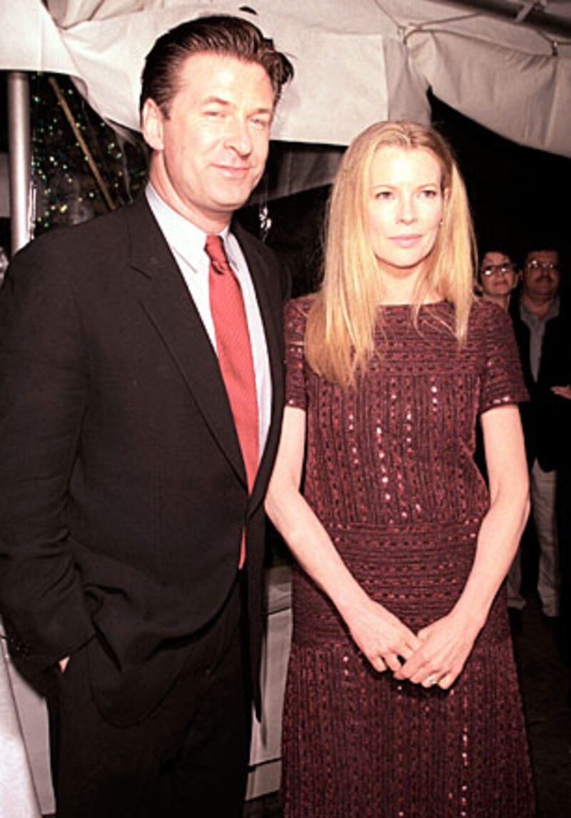 galleries/2009/03/26/hideous-celebrity-breakups/celeb-divorces---kim-basinger-alec-baldwin_tdzehm