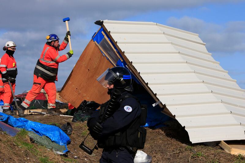 galleries/2016/03/01/police-dismantle-jungle-in-calais/160229_Calais_06_bpa1xx