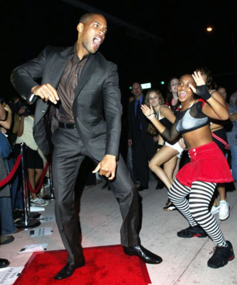 galleries/2009/11/24/celebrity-dance-off/dancing-celesmith_ptk6xh