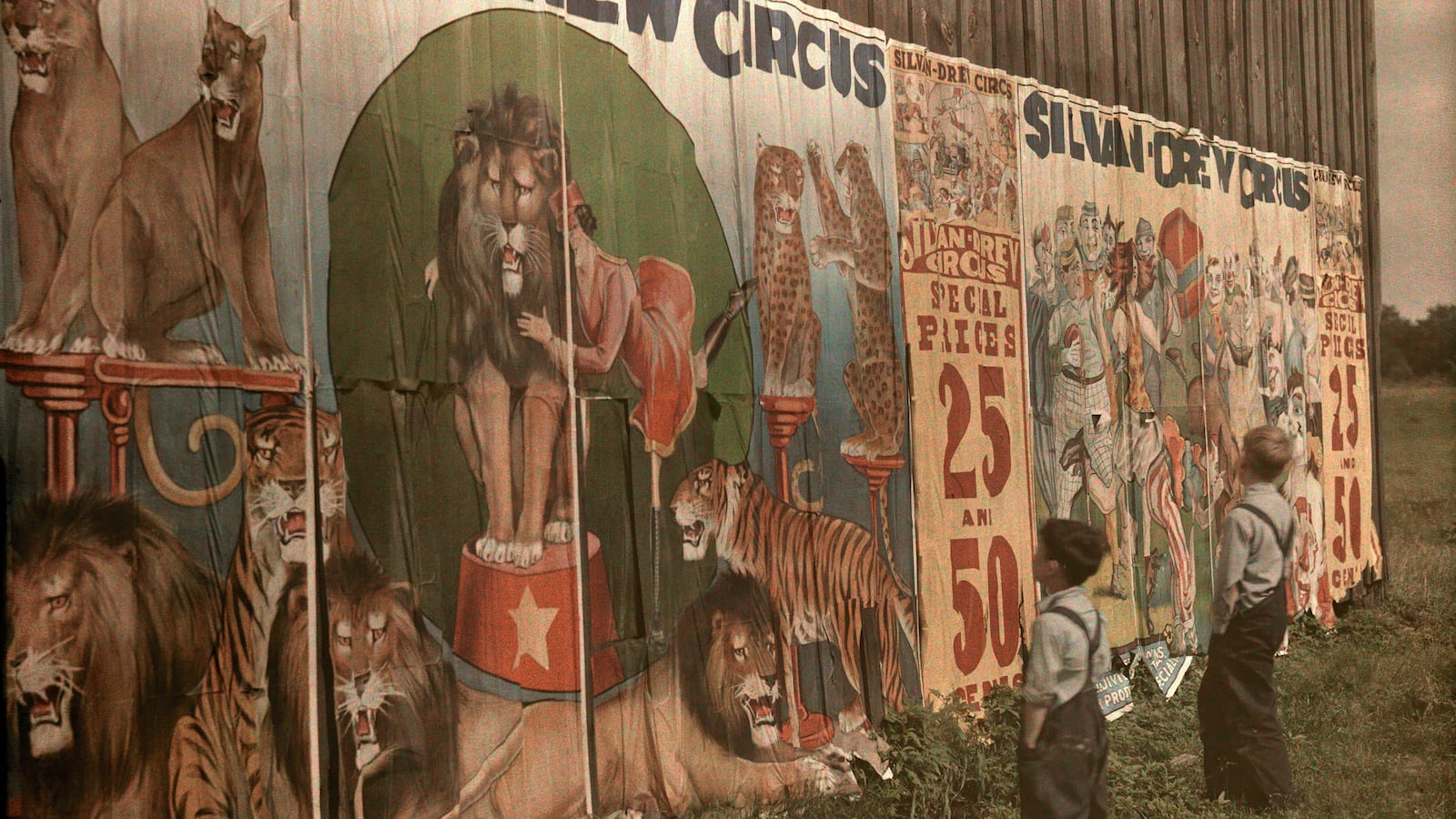 galleries/2012/10/21/the-american-circus-chronicles-the-big-top-s-glory-days-photos/the-american-circus-billboards-illustration_zt7n9x
