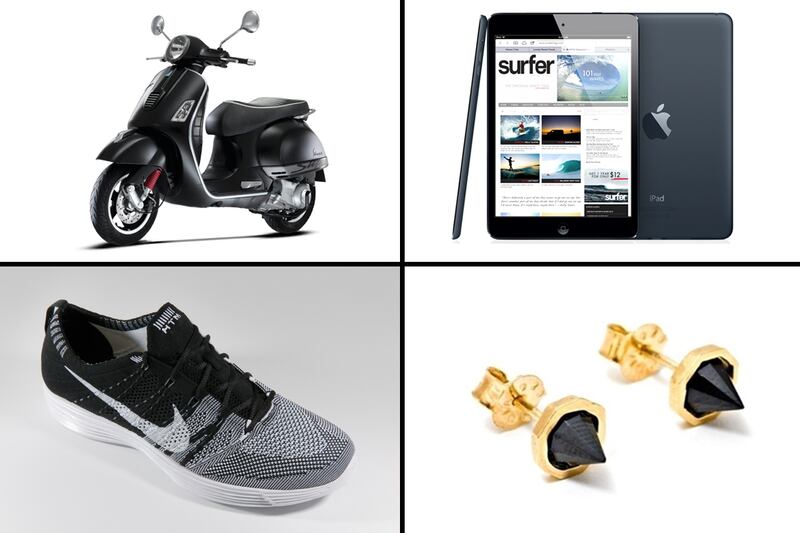 galleries/2012/11/22/from-earrings-to-sneakers-to-beats-by-dre-the-best-black-items-to-buy-on-black-friday/cool-black-friday-shopping-tease_uhgjxr