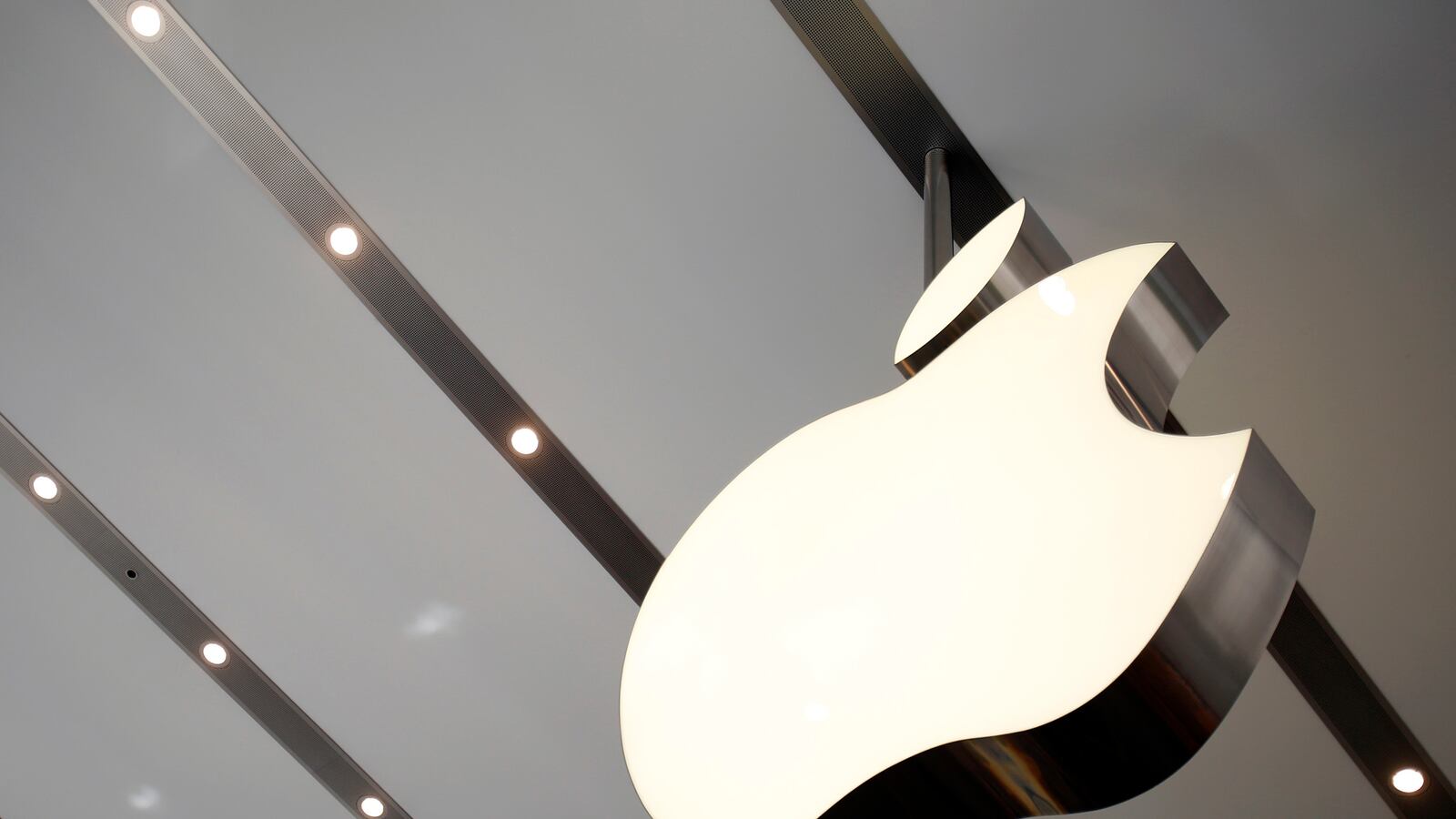 cheats/2014/07/22/apple-case-gets-class-action-status/140723-apple-cheat_ujycbr