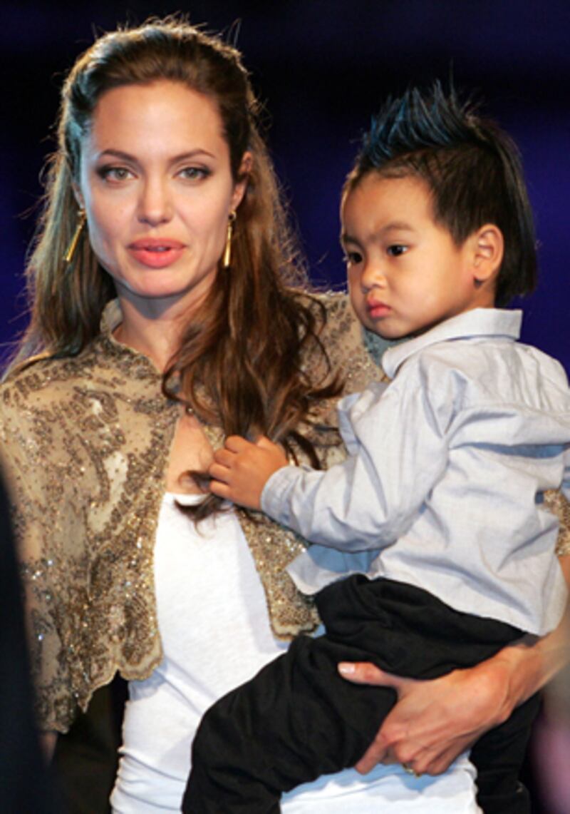 galleries/2011/04/11/celebrity-mohawks/celebrity-mohawks---maddox-jolie-pitt_lipftx