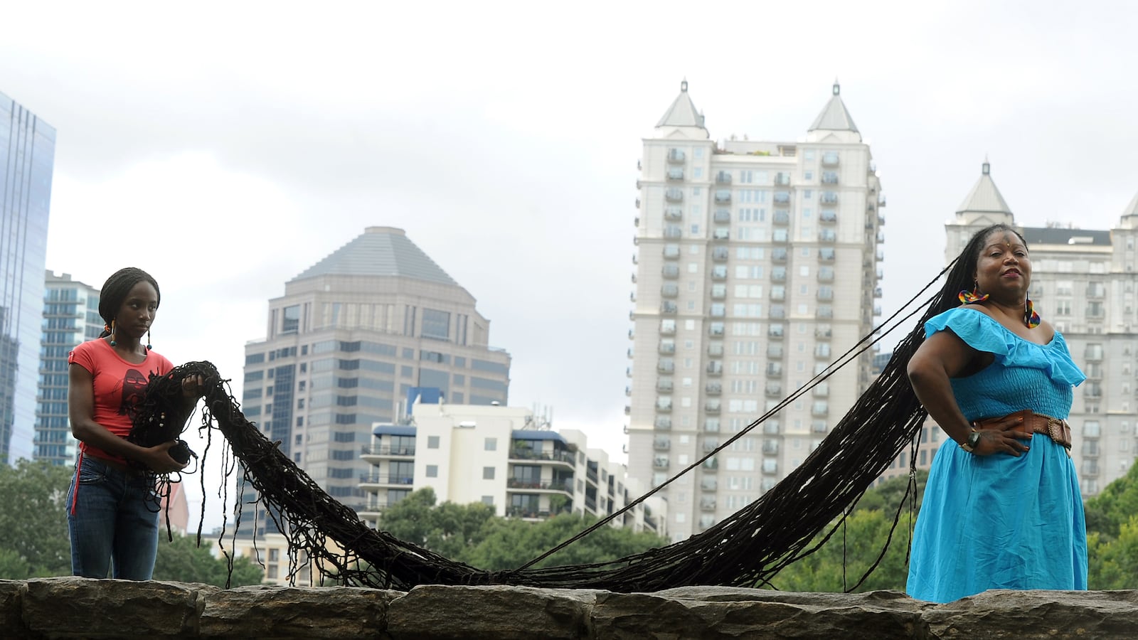 cheats/2013/08/24/woman-s-dreadlocks-caused-health-issue/130822-dreadlocks-cheat_iryefx