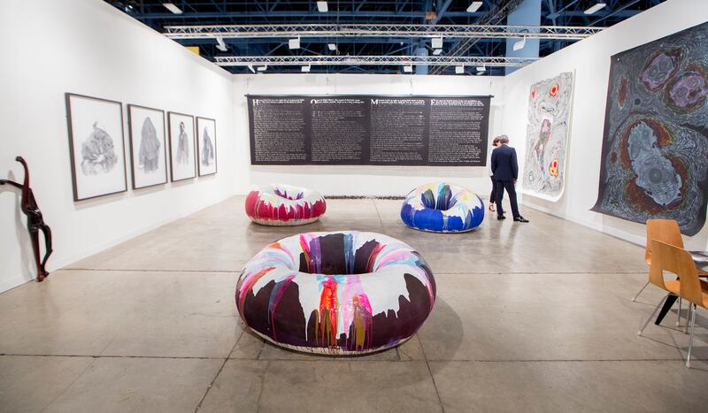 galleries/2014/12/06/art-basel-in-miami-beach-2014-photos/141205-art-basel-06_u5lrra
