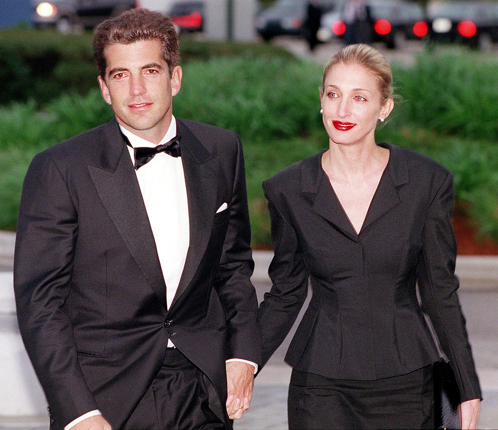 John F. Kennedy, Jr. and his wife Carolyn Bessette-Kennedy at the annual John F. Kennedy Library Foundation dinner and Profiles in Courage awards in 1999