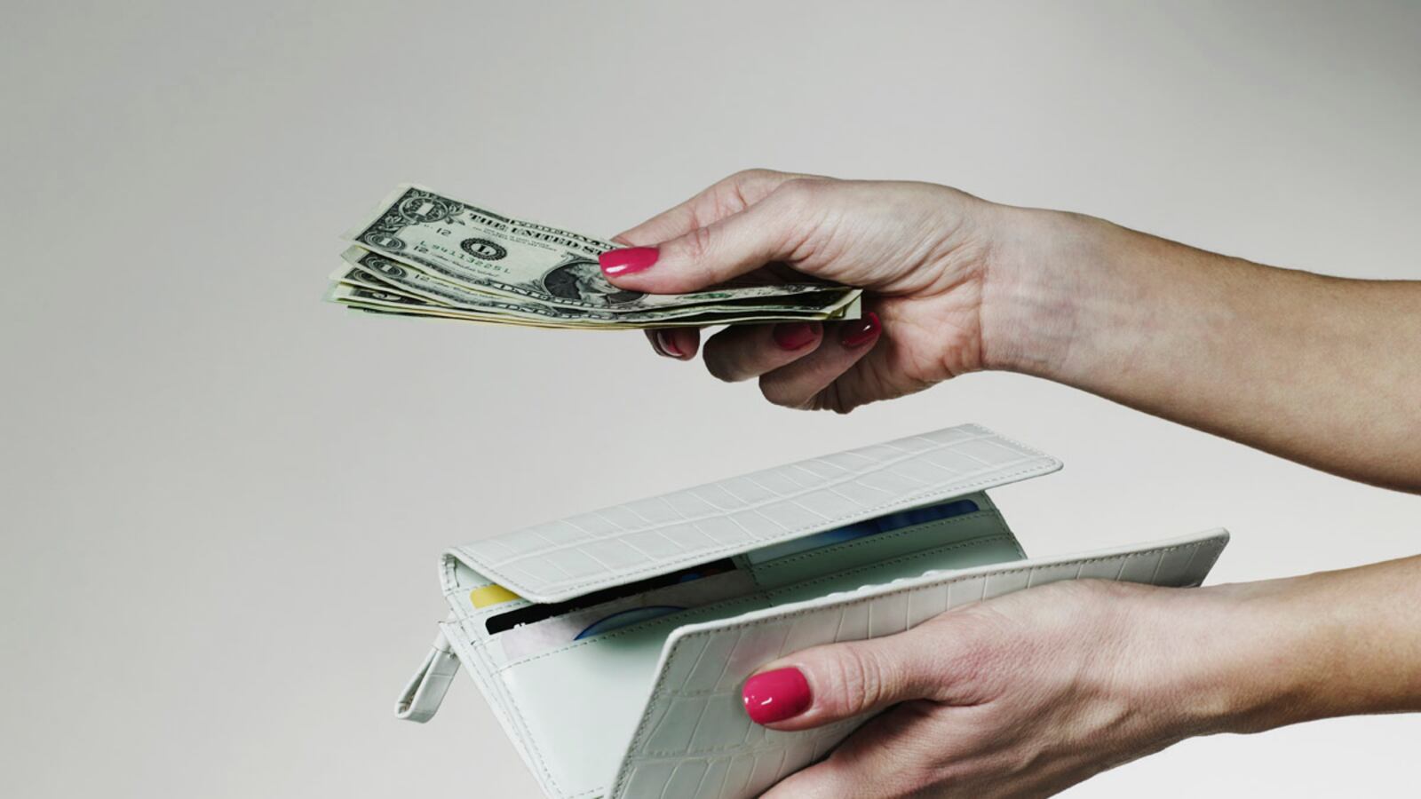 cheats/2012/03/21/why-it-costs-more-to-be-a-woman/why-it-costs-more-to-be-woman-cheat_ef8vhd