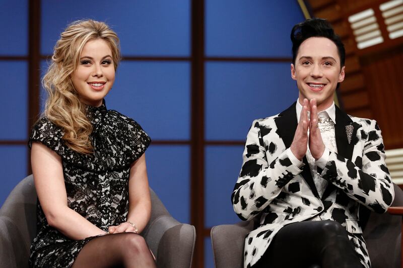 articles/2014/04/22/johnny-weir-and-tara-lipinksi-set-for-kentucky-derby-correspondence-blogger-susie-bubble-to-write-a-book/140422-weir-lipinski-cheat_tks5pp