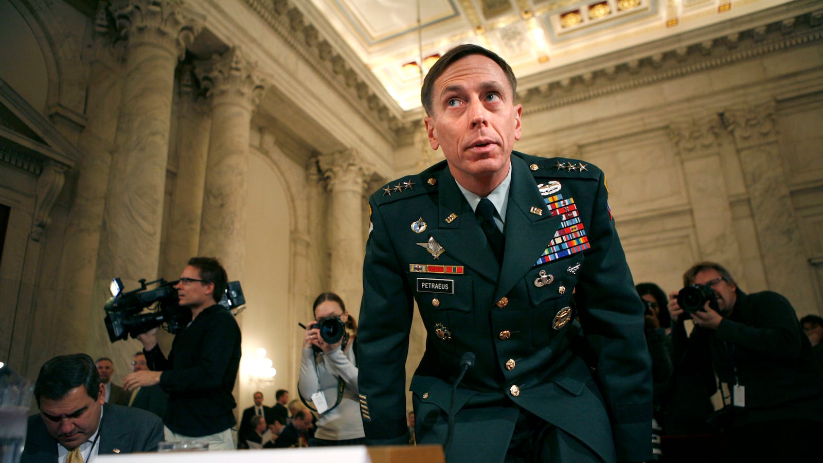 cheats/2015/09/02/isis-wants-to-team-up-with-al-qaeda/150902-petraeus-cheat_j1yk0n