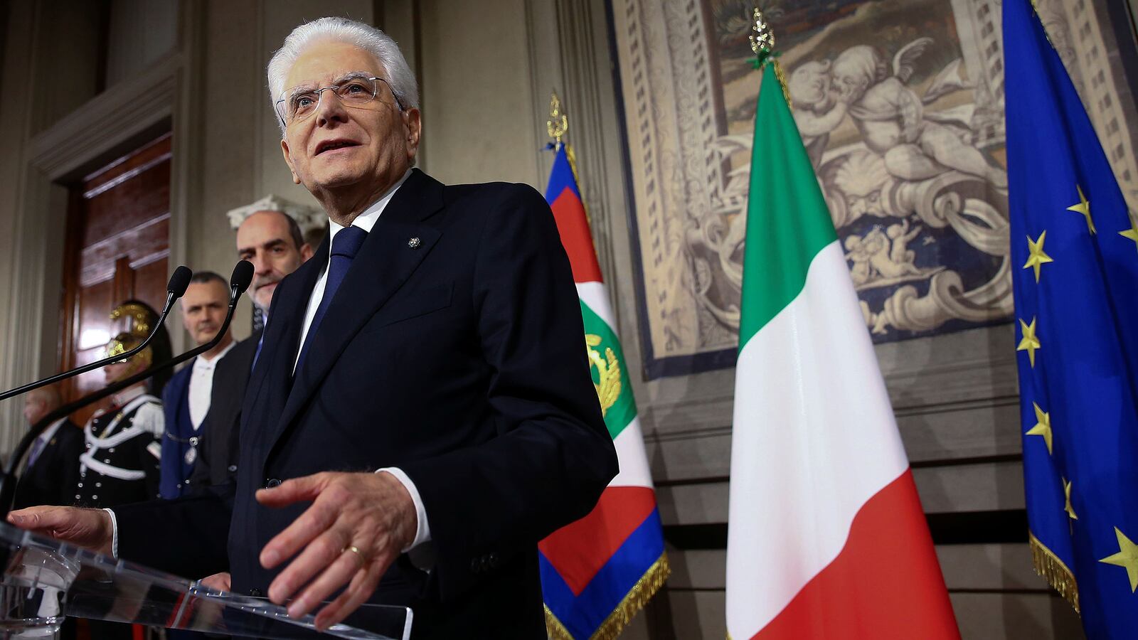 180601-barbie-italy-govt-tease_lrtx6n