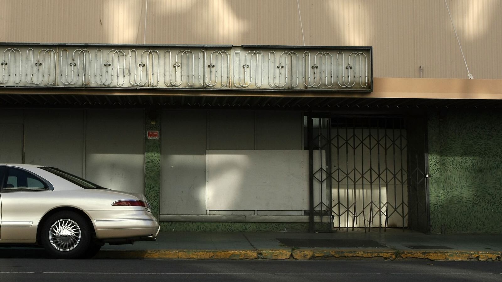 cheats/2014/06/20/la-living-in-car-ban-thrown-out/140620-homeless-cars-la-cheat_zhz3yj