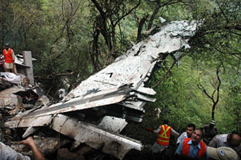 articles/2010/07/28/pakistan-plane-crash-was-the-budget-airline-to-blame/irving-pakistan-airline-crash_116463_o0hauc