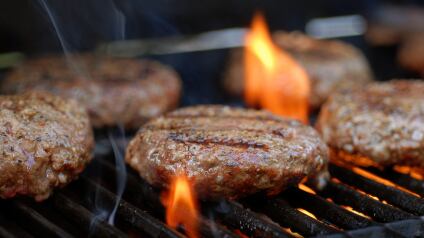 cheats/2009/05/22/weekend-bbq-beware/bbq_vkvbxo