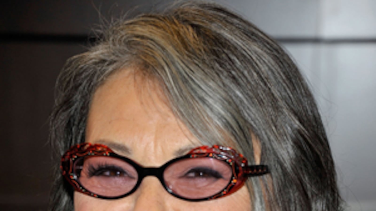 cheats/2011/05/28/roseanne-barr-to-return-to-tv/roseanne-barr_k5ejpp