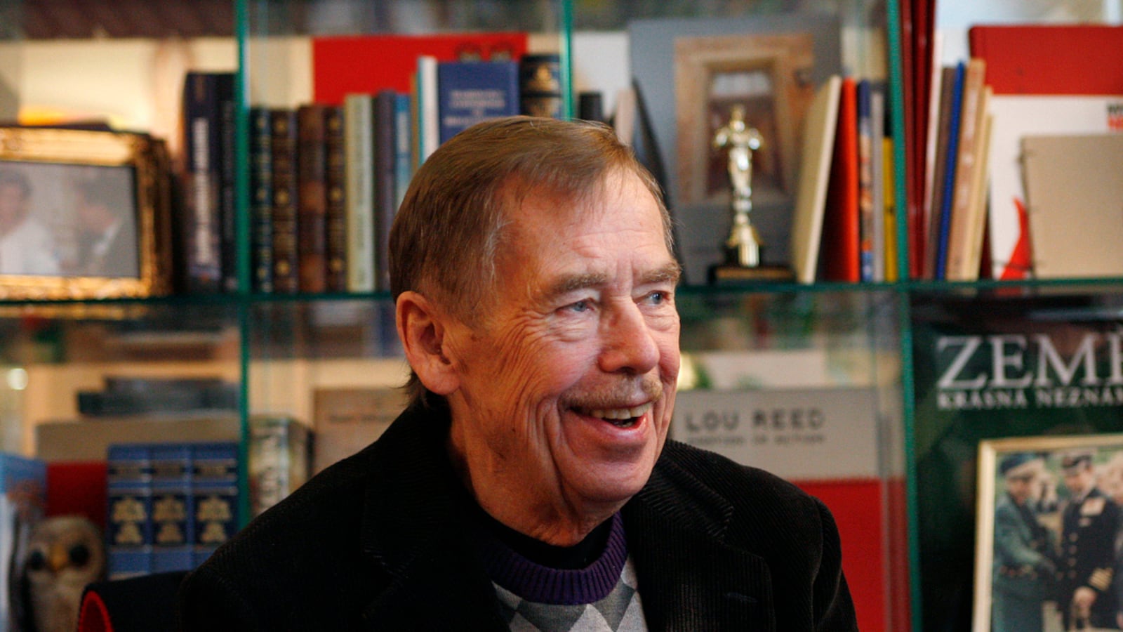 articles/2011/12/20/paul-begala-asks-bill-clinton-and-madeleine-albright-about-vaclav-havel/vaclav-havel-begala_an0fcu