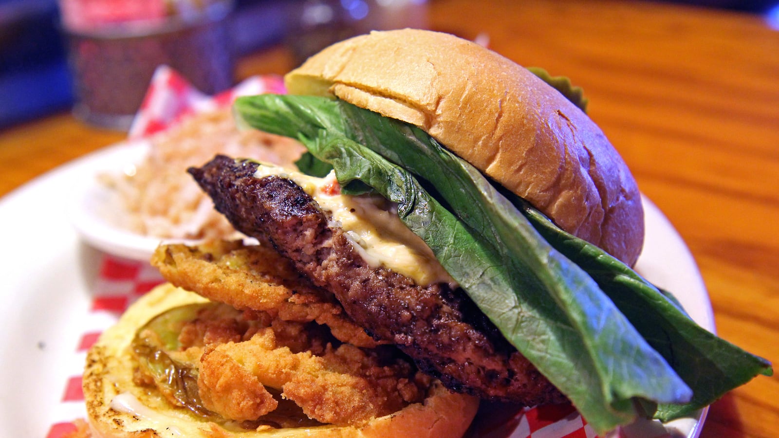 articles/2014/08/10/the-ultimate-southern-cheeseburger-created-in-south-carolina/140808-stern-burger-tease_v1ohz9