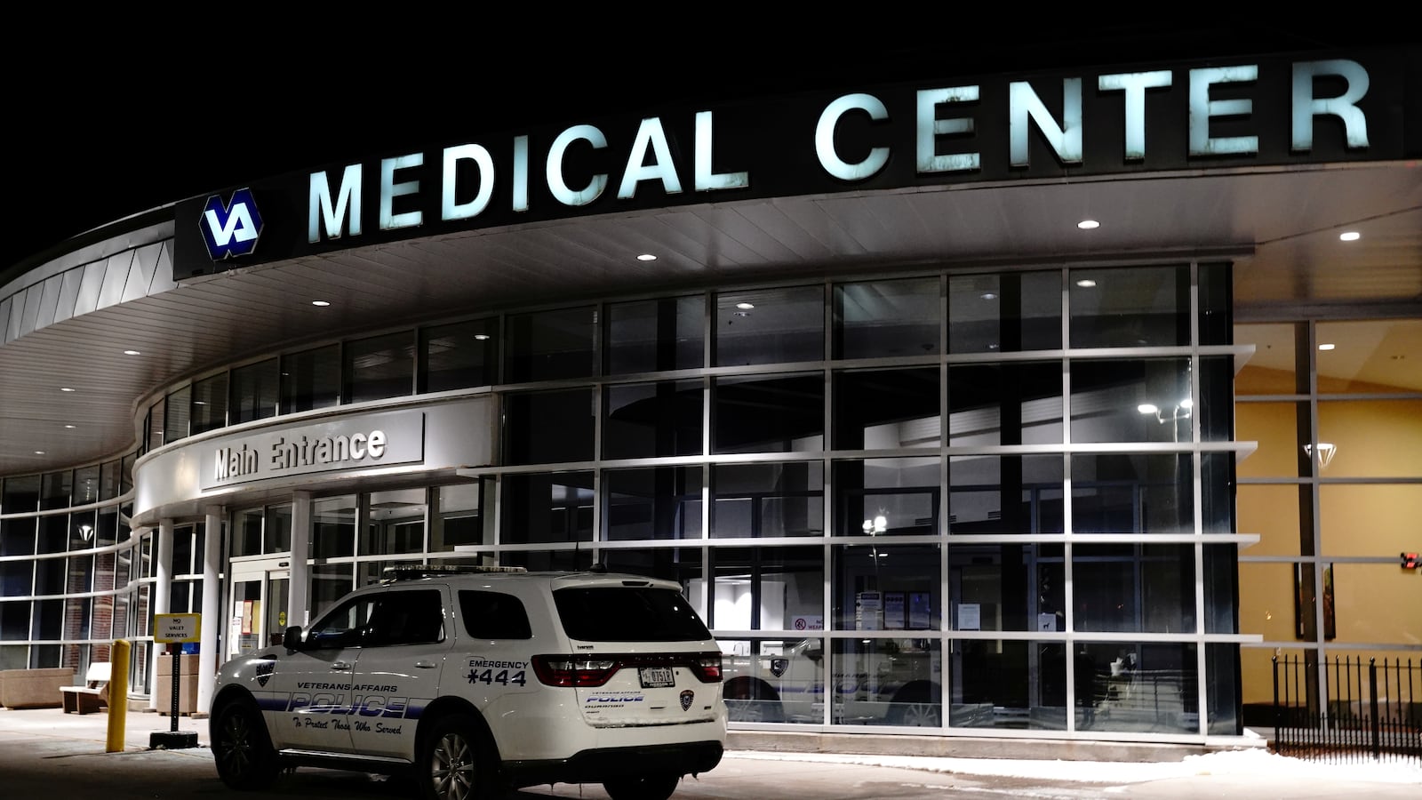 2020-10-28T034926Z_1685207675_RC2FRJ9JT09W_RTRMADP_3_HEALTH-CORONAVIRUS-USA_xlqdue