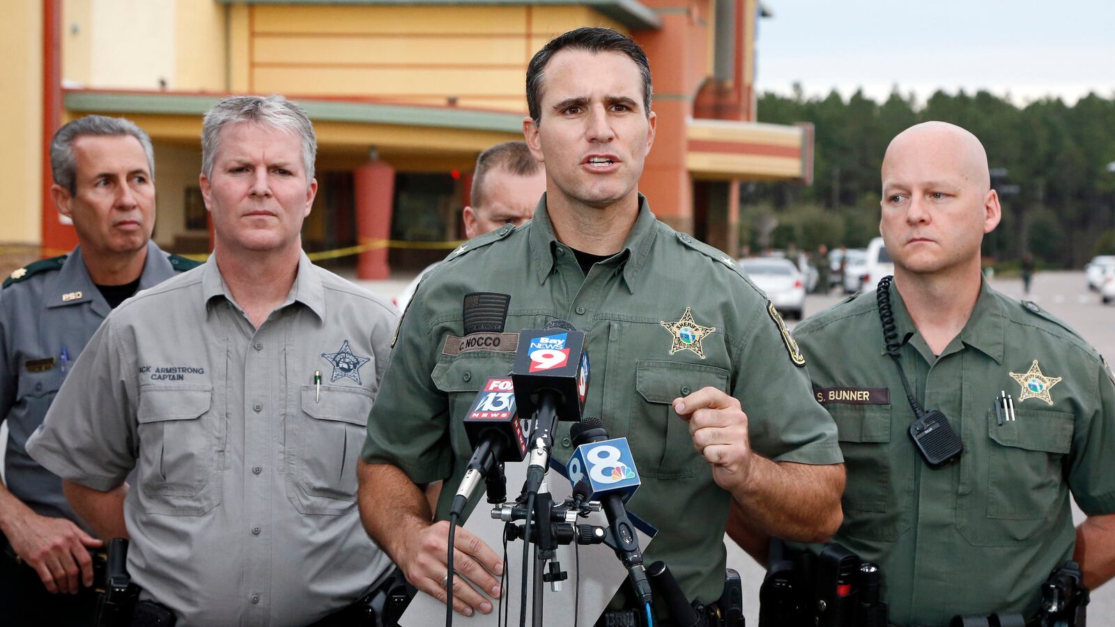 2014-01-13T120000Z_1827631613_GM1EA1E0J4701_RTRMADP_3_USA-FLORIDA-SHOOTING_tjkd15
