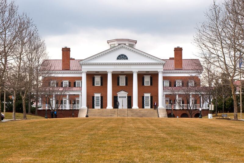 galleries/2013/10/16/20-most-affordable-colleges-photos/2013-college-rankings-university-of-virginia_vhvdlq