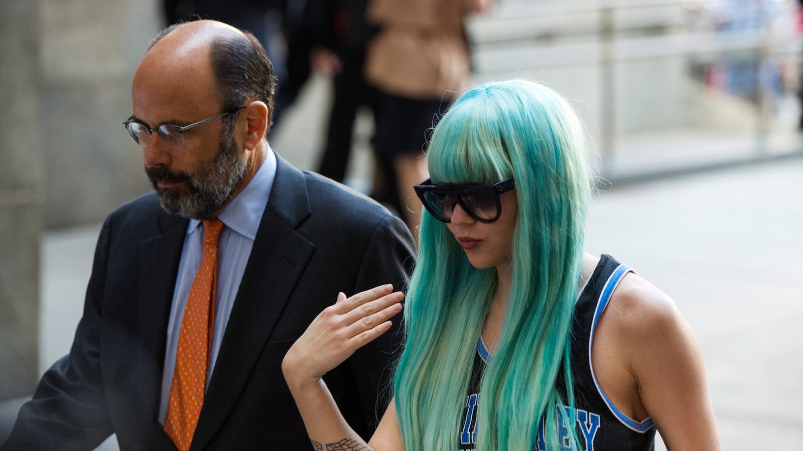 articles/2014/10/10/amanda-bynes-has-a-microchip-in-her-brain-why-are-we-fascinated-by-this/141010-amanday-bynes-tease_q2beuy