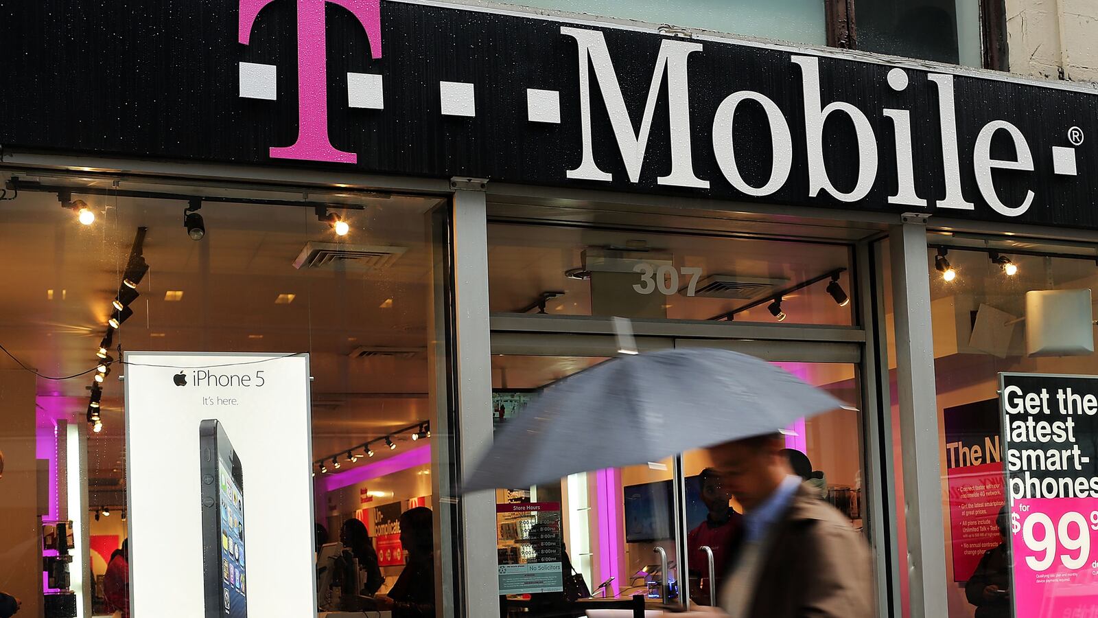 cheats/2015/06/04/dish-network-t-mobile-in-merger-talks/140109-tmobile-cheat_ouikyq