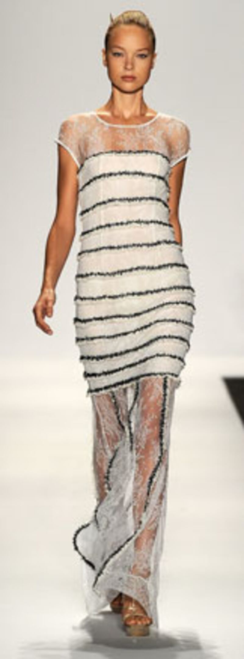 galleries/2009/09/15/ny-fashion-week-day-6/fashion-day-6---badgley-miscka-1_ekdzg2